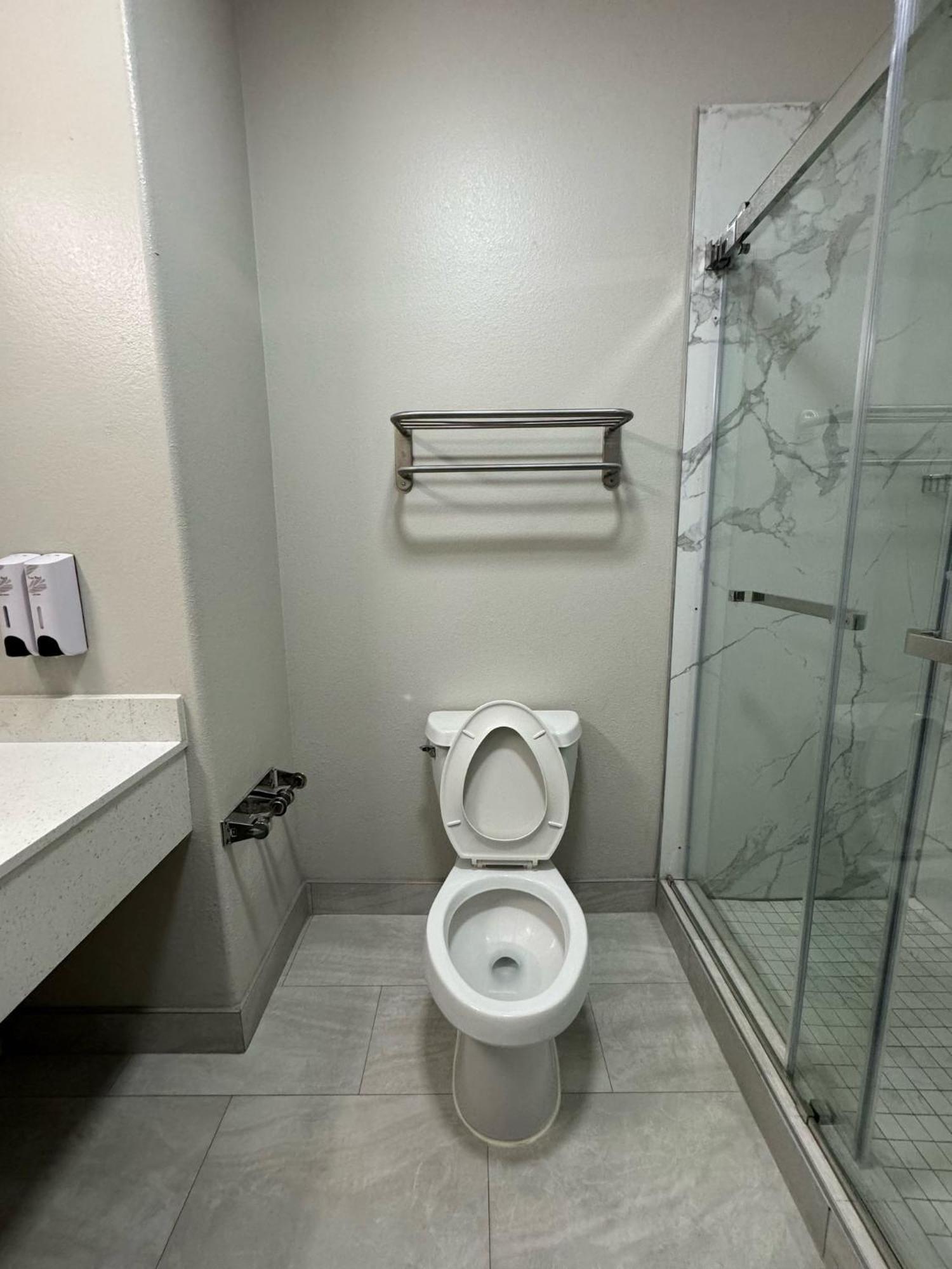 Red Roof Inn & Suites Lake Charles Zewnętrze zdjęcie