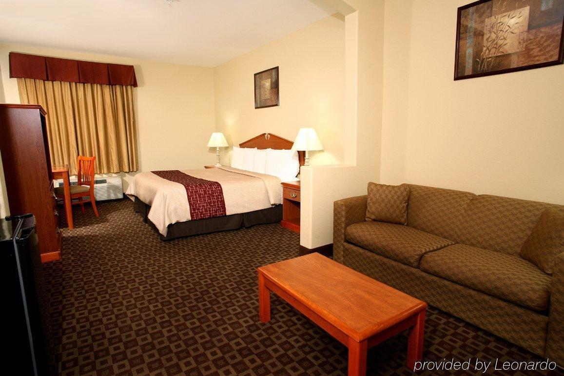 Red Roof Inn & Suites Lake Charles Pokój zdjęcie
